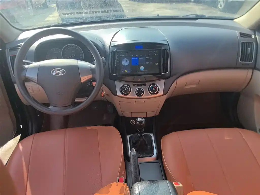 HYUNDAI CELESTA 2015