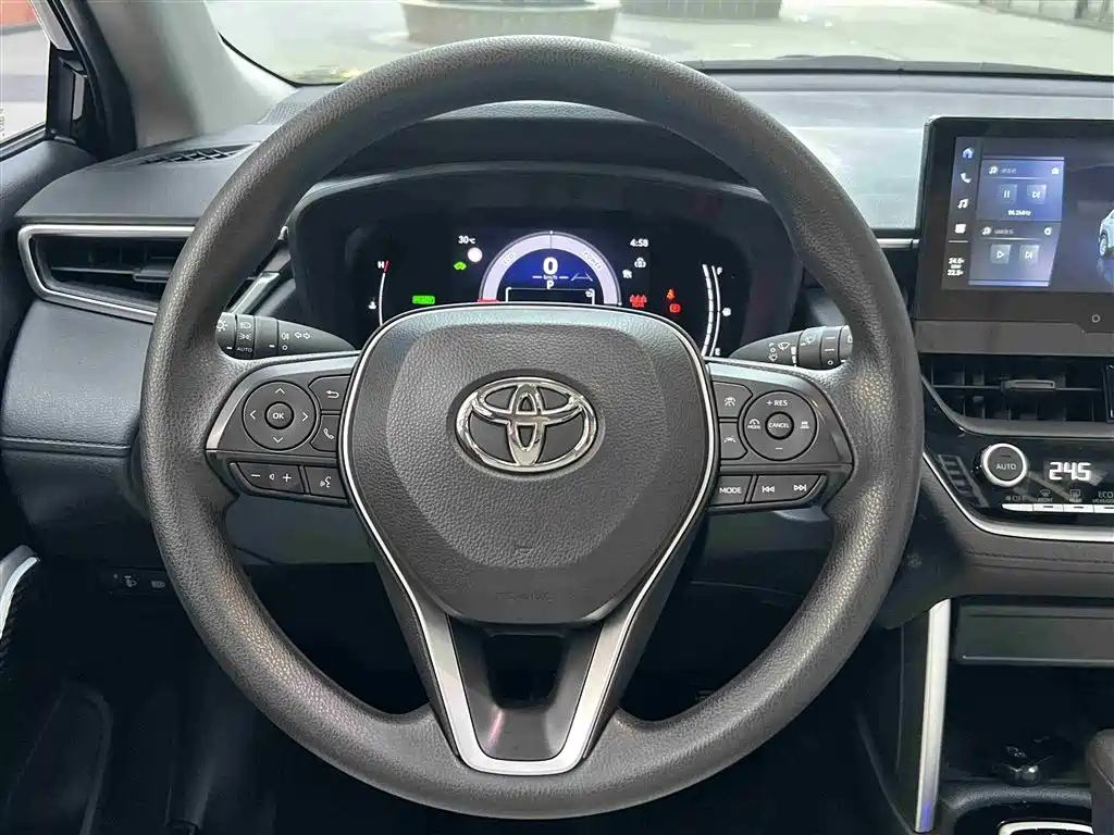 TOYOTA FRONTLANDER 2024