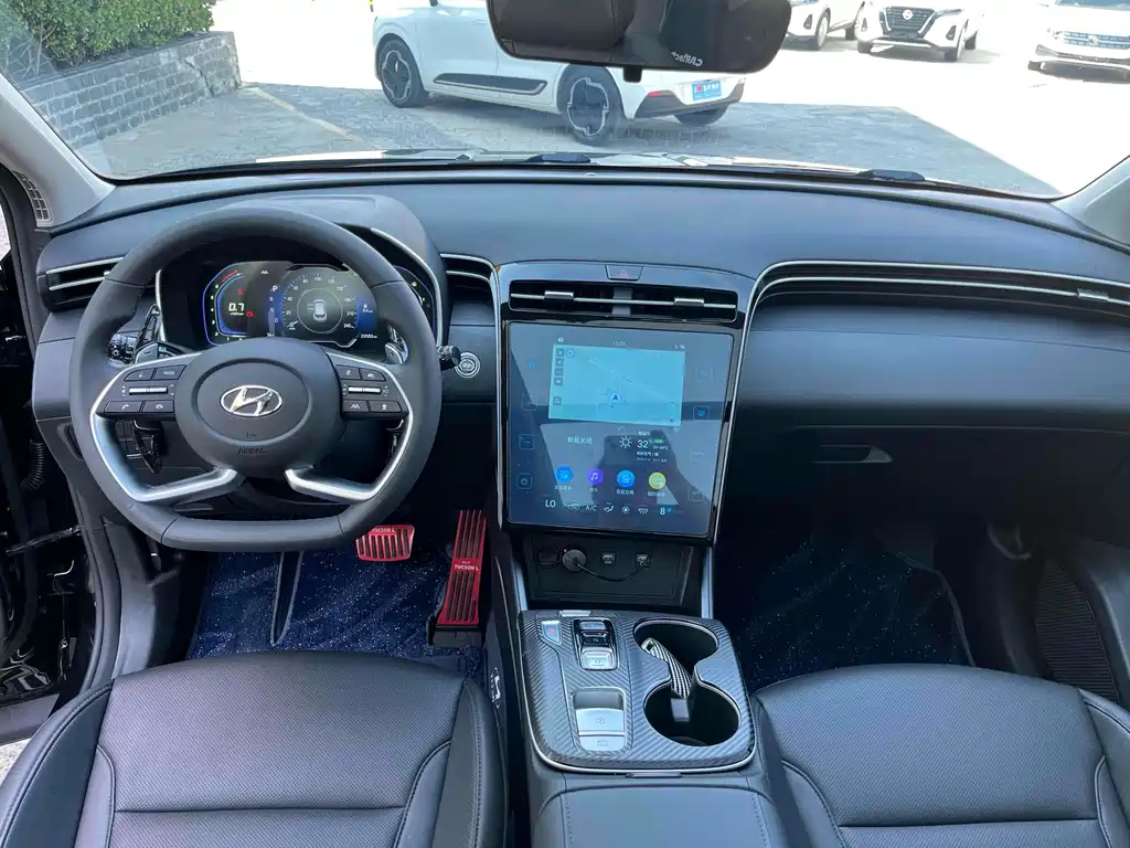 HYUNDAI TUCSON 2023