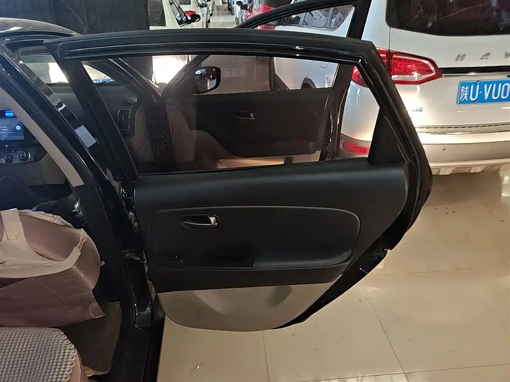 HYUNDAI CELESTA 2015