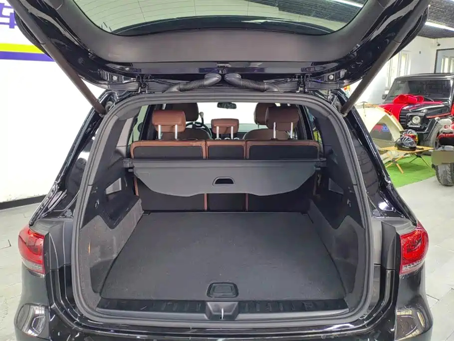 MERCEDES BENZ GLB 2023