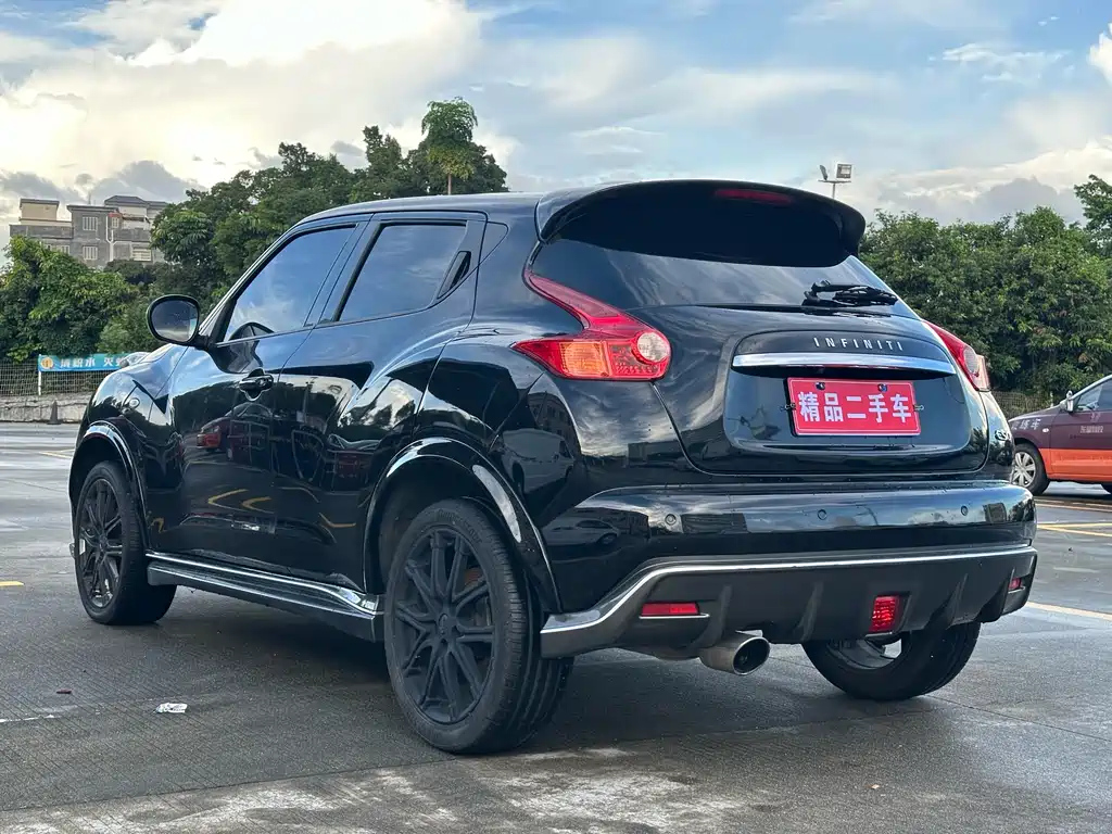 INFINITI ESQ 2018