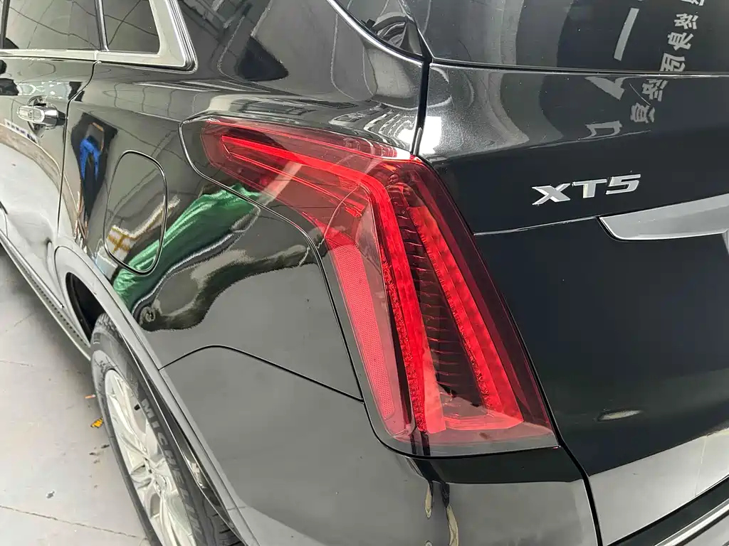 CADILLAC XT5 2022