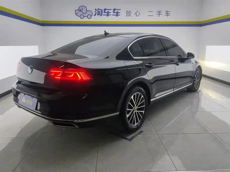 VOLKSWAGEN MAGOTAN 2021