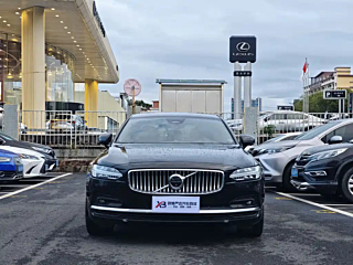 VOLVO S90 2023