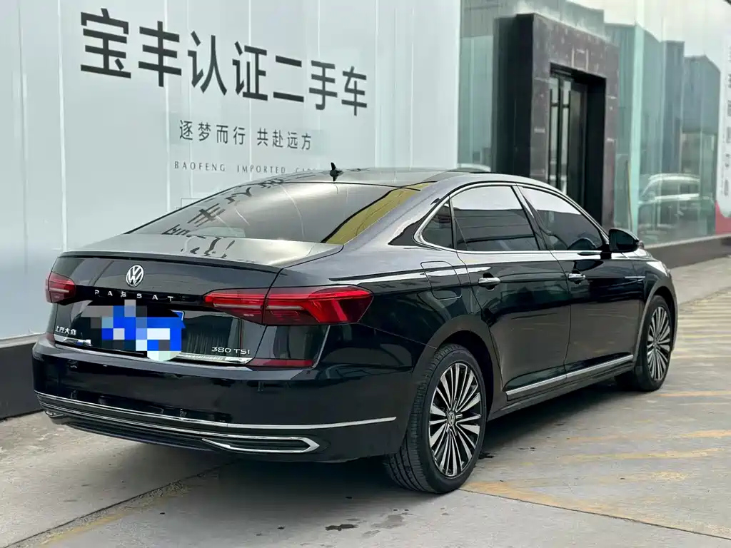 VOLKSWAGEN PASSAT 2020