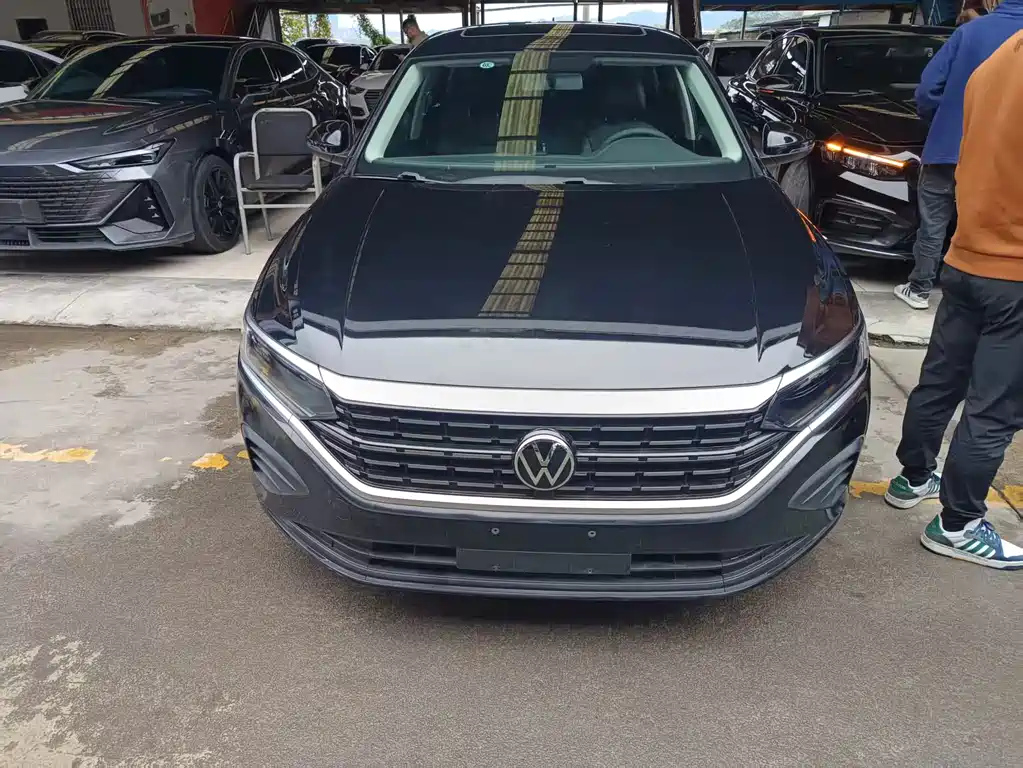 VOLKSWAGEN PASSAT 2022