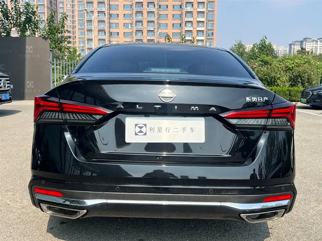 NISSAN TEANA 2024