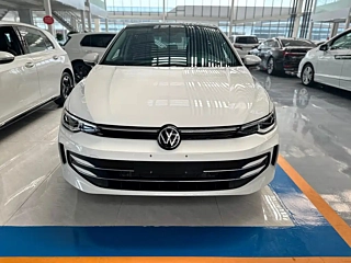 VOLKSWAGEN GOLF  2025