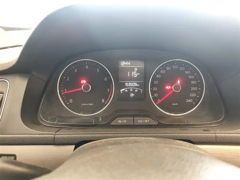 VOLKSWAGEN LAVIDA 2013