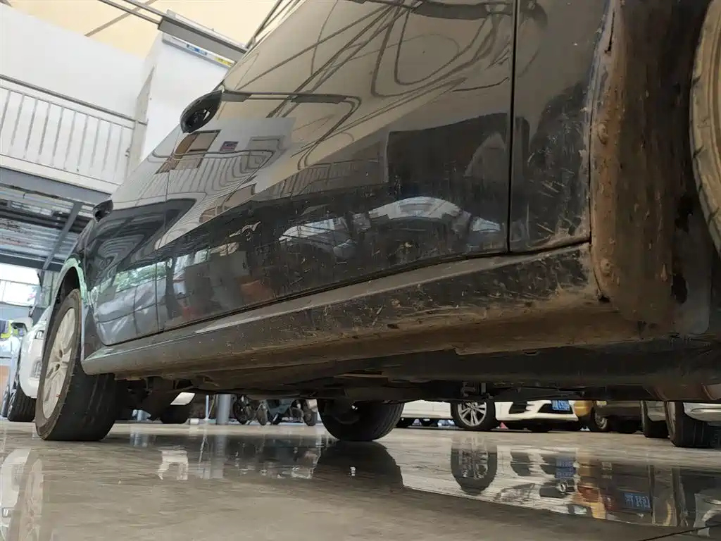 VOLKSWAGEN LAVIDA 2013