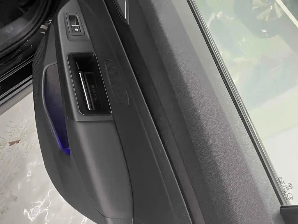 VOLKSWAGEN GOLF GTI 2021