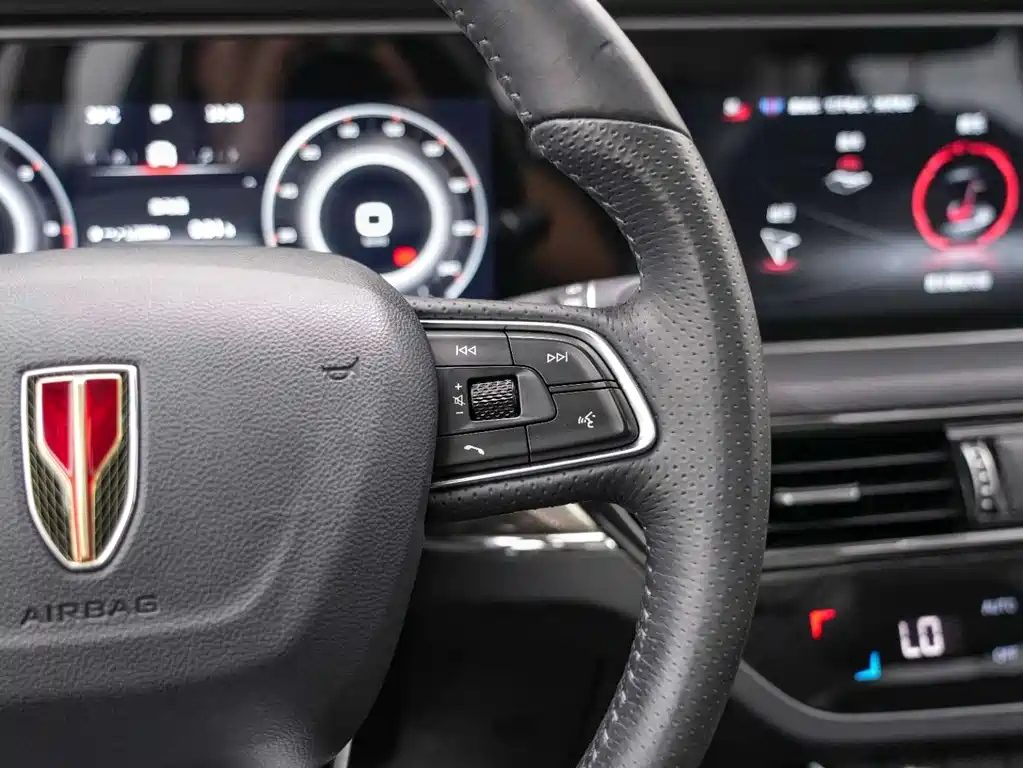HONGQI HS5 2022