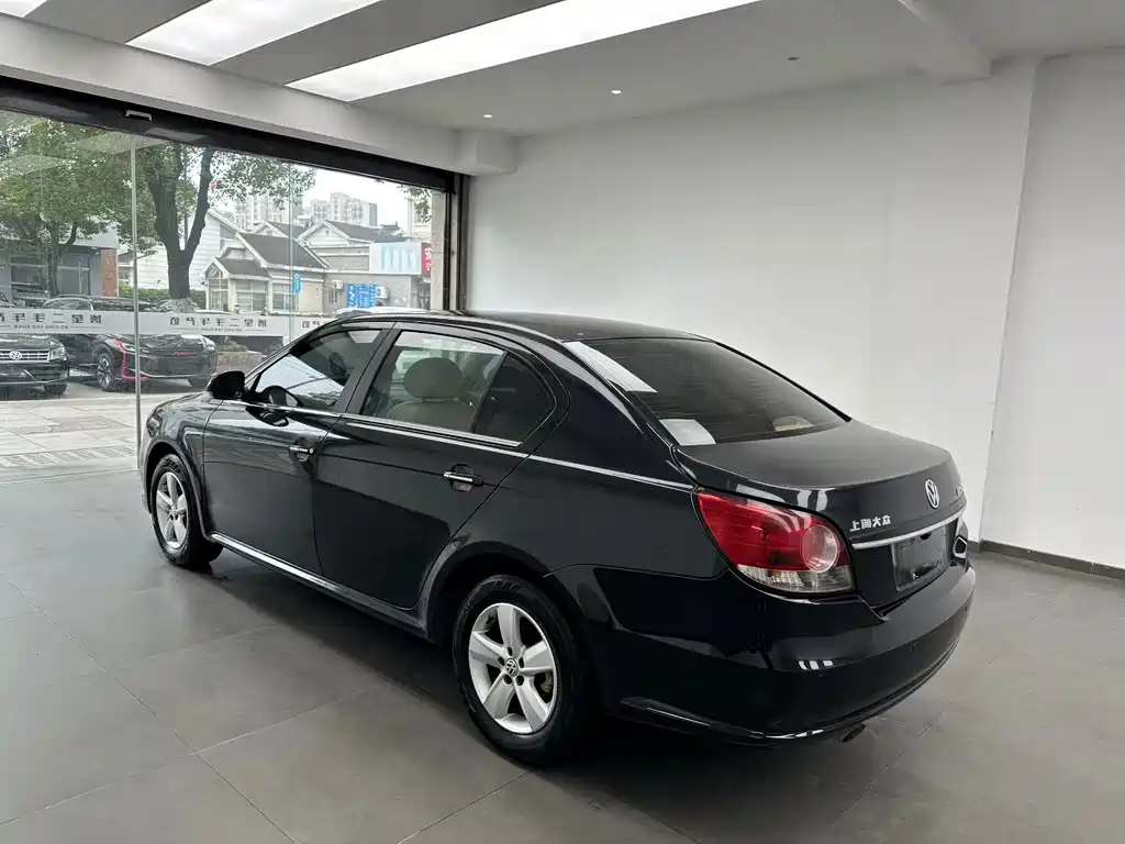VOLKSWAGEN LAVIDA 2012