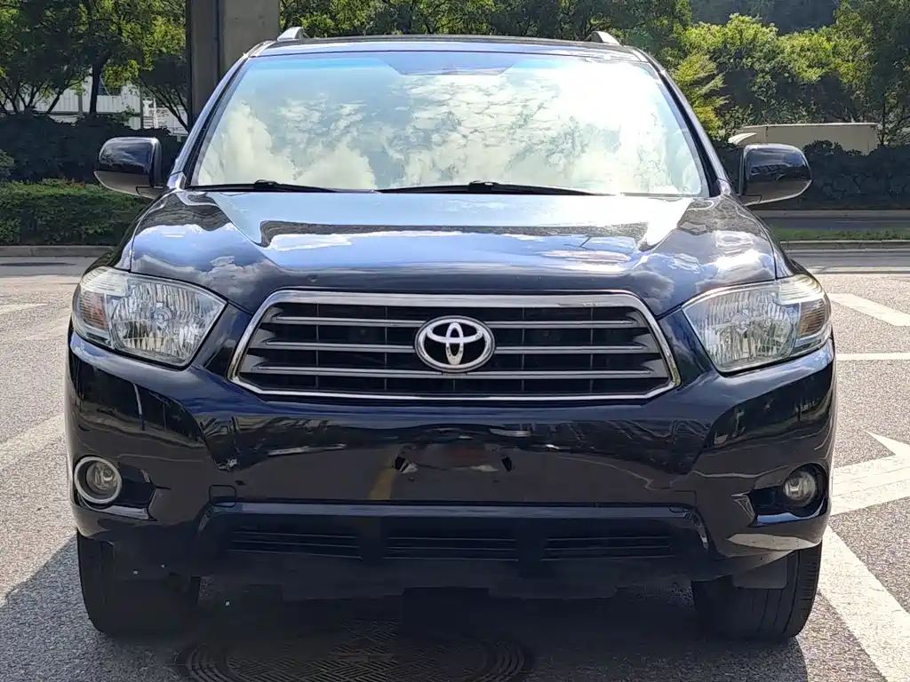 TOYOTA HIGHLANDER 2011