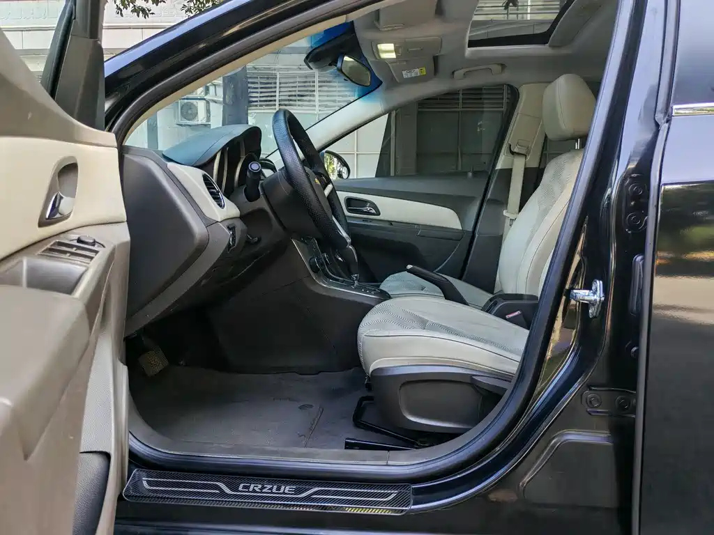 CHEVROLET CRUZE 2015