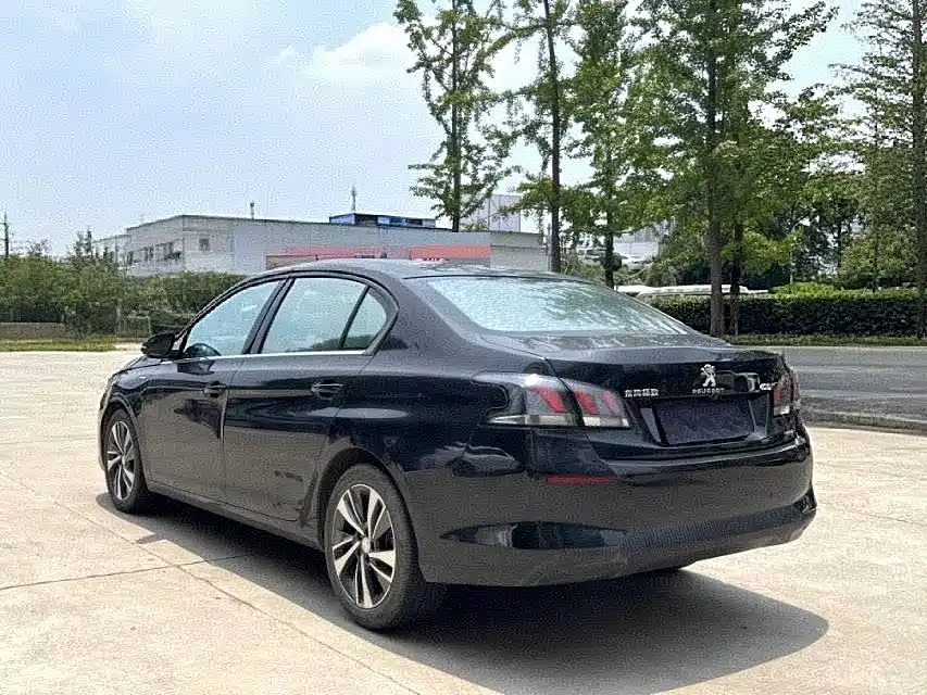 PEUGEOT 408 2019