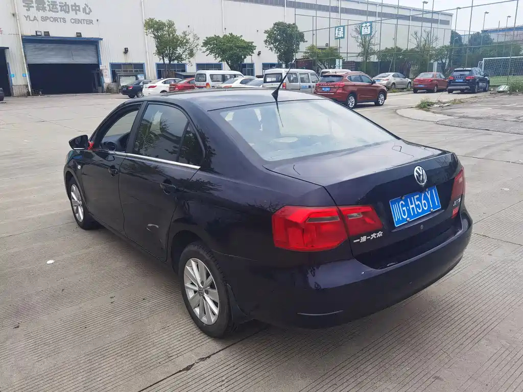VOLKSWAGEN JETTA 2013