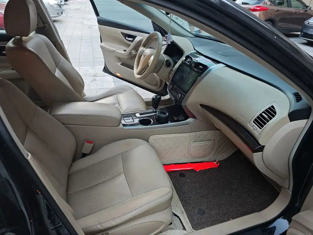 NISSAN TEANA 2016