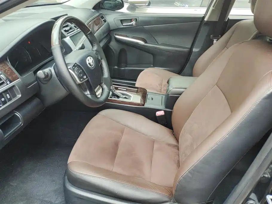 TOYOTA CAMRY 2016
