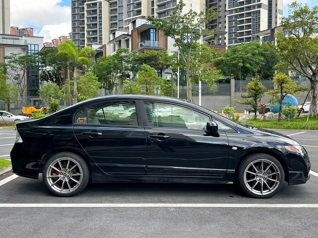 HONDA CIVIC 2011