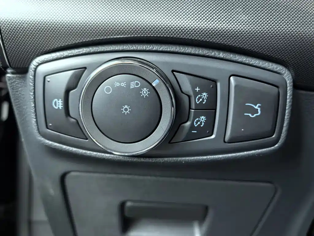 FORD TAURUS 2019