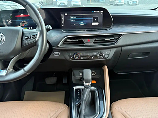 BUICK GL6  2021 YEAR 323T  HYBRID CONNECTED LUXURY 2021