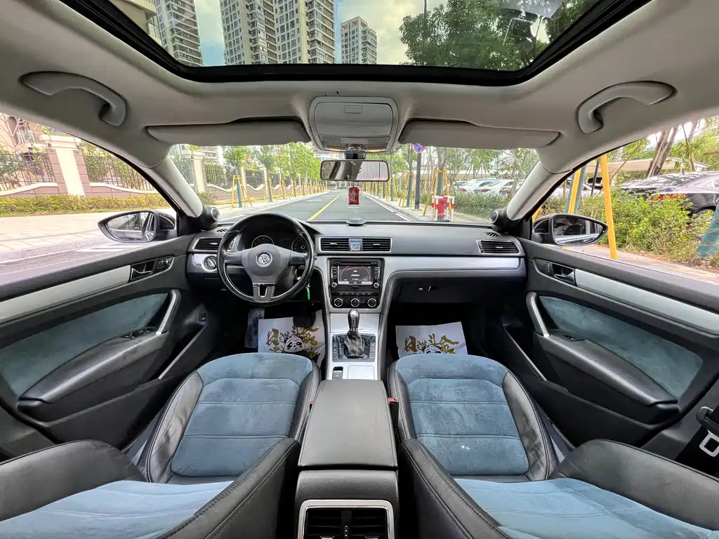 VOLKSWAGEN PASSAT 2014