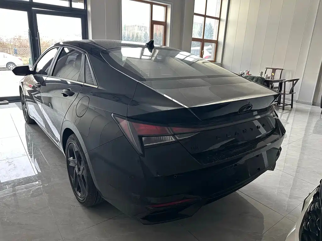 HYUNDAI ELANTRA 2022