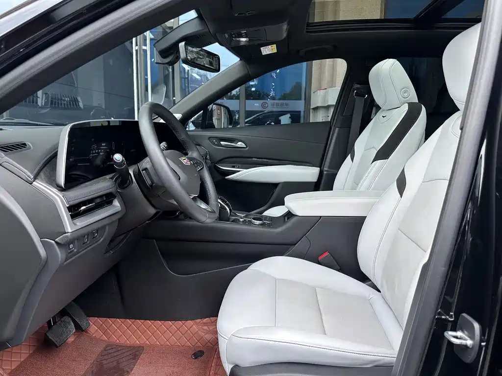 CADILLAC XT4 2024
