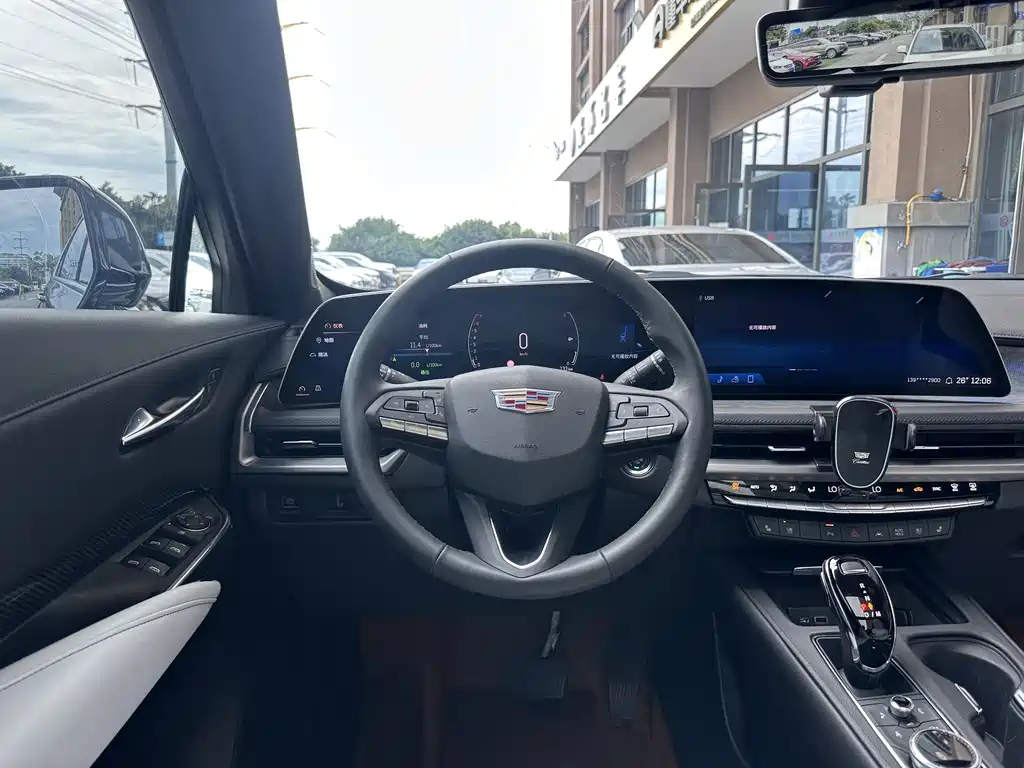 CADILLAC XT4 2024