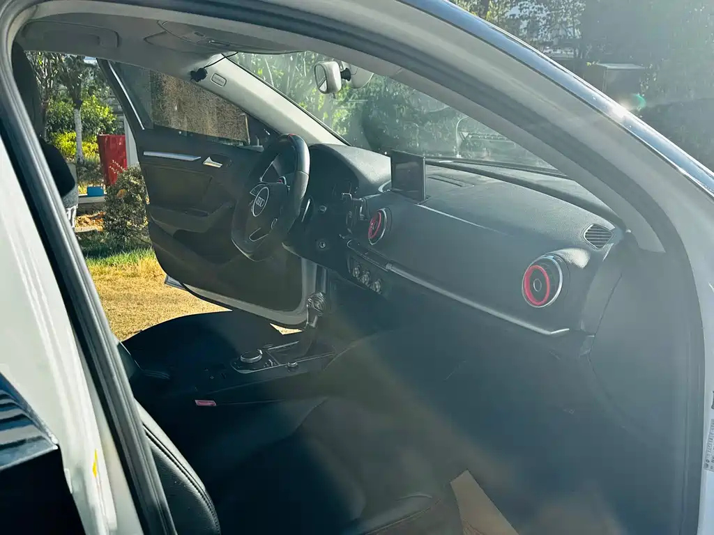 AUDI A3 2014