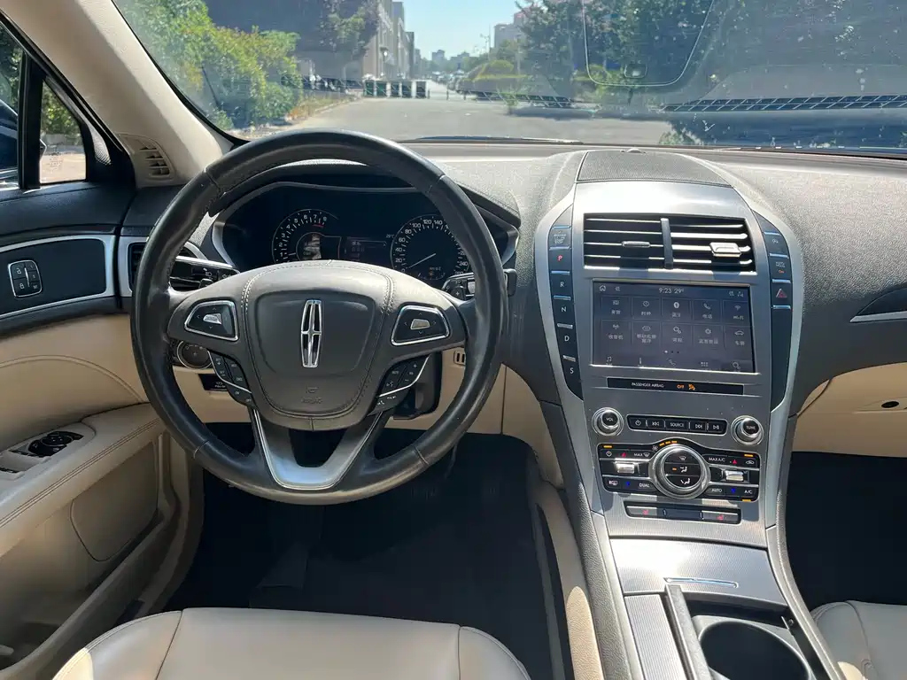 LINCOLN MKZ 2019