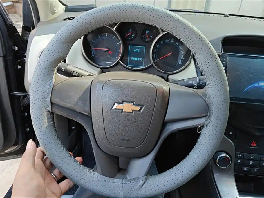 CHEVROLET CRUZE 2015