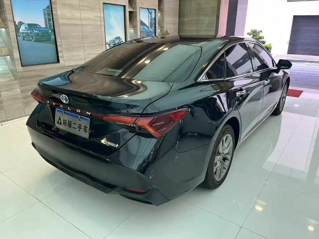 TOYOTA AVALON 2019
