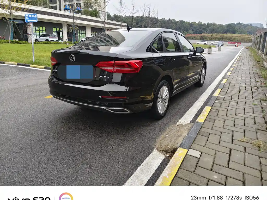 VOLKSWAGEN LAVIDA 2021