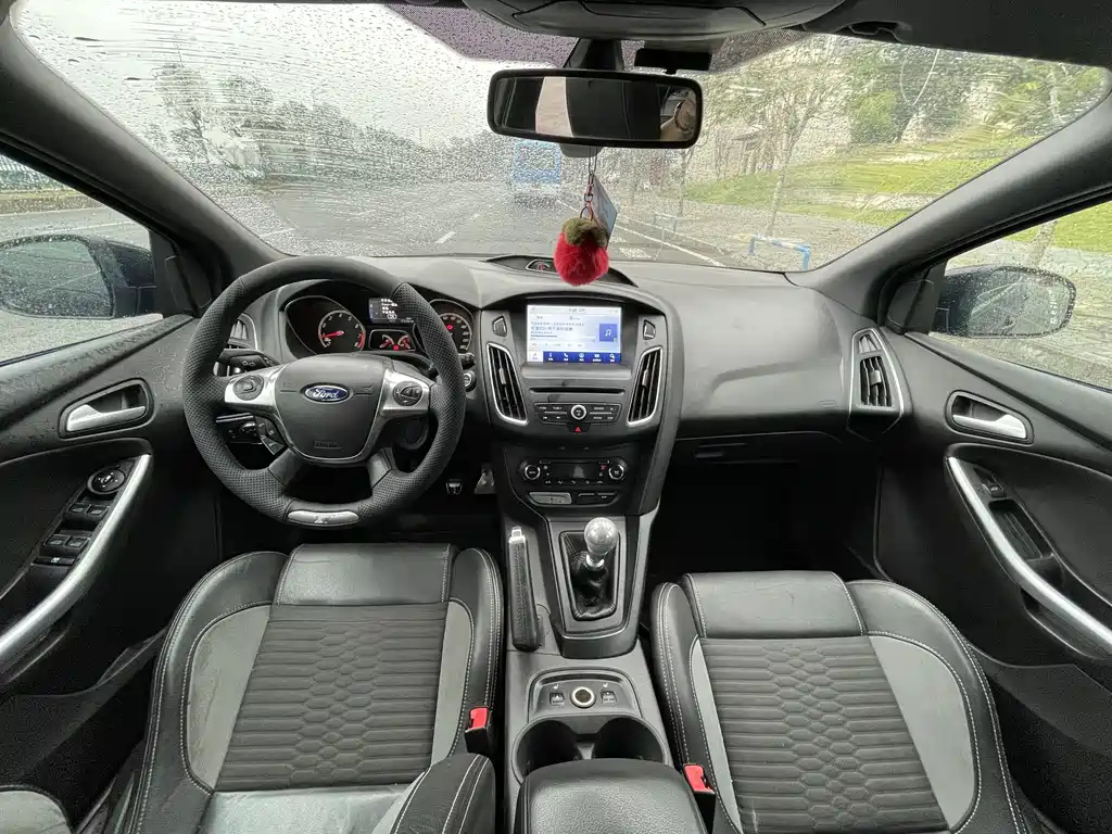 FORD FOCUS IMPORT 2014