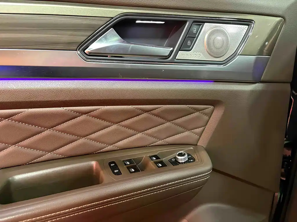 VOLKSWAGEN VILORAN 2022