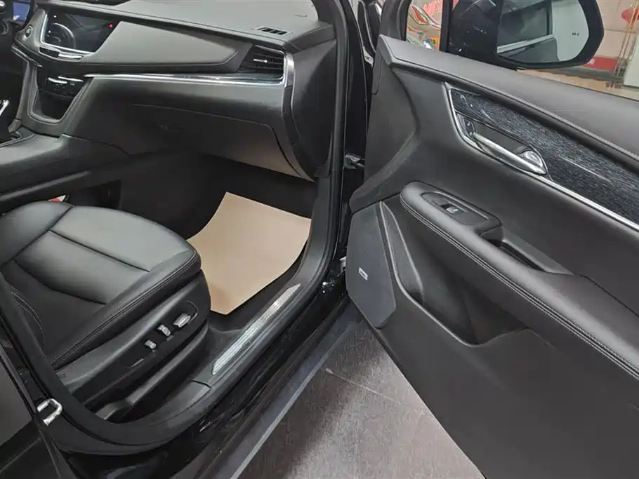 CADILLAC XT5 2021