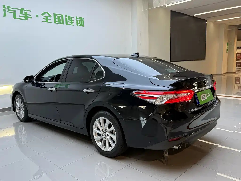 TOYOTA CAMRY 2021