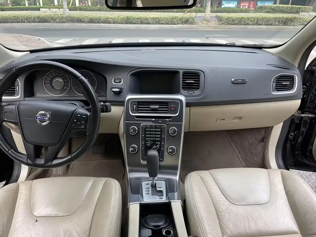 VOLVO S60 IMPORT 2012