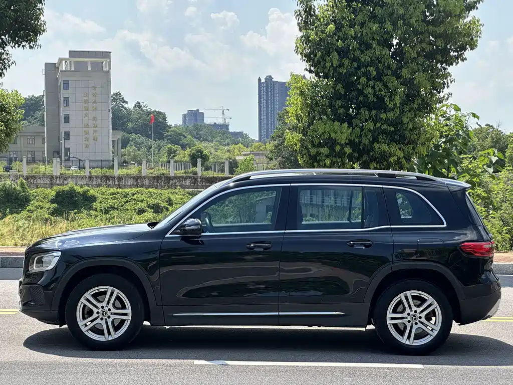 MERCEDES BENZ GLB 2022