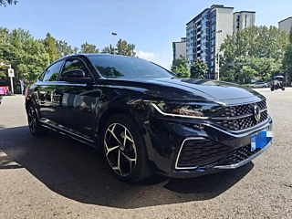 VOLKSWAGEN PASSAT 2024