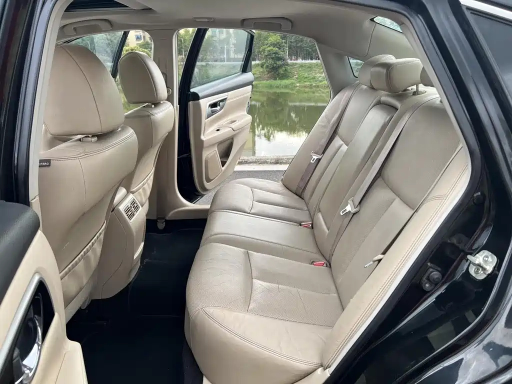 NISSAN TEANA 2016