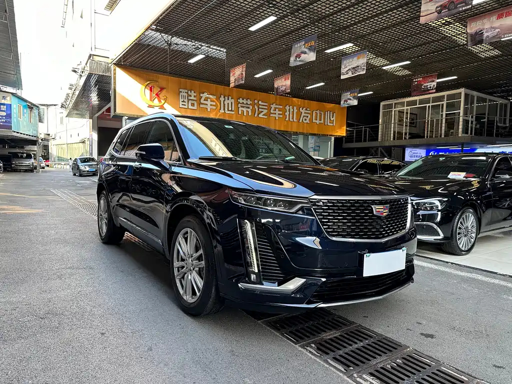CADILLAC XT6 2022