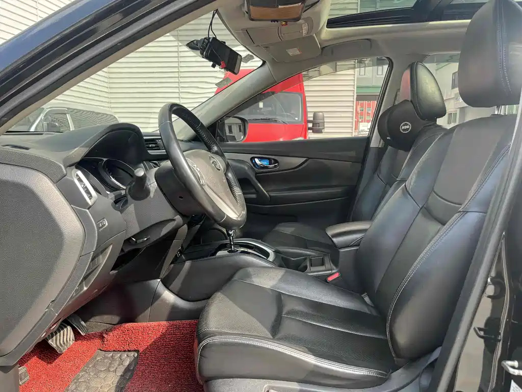 NISSAN X-TRAIL 2015