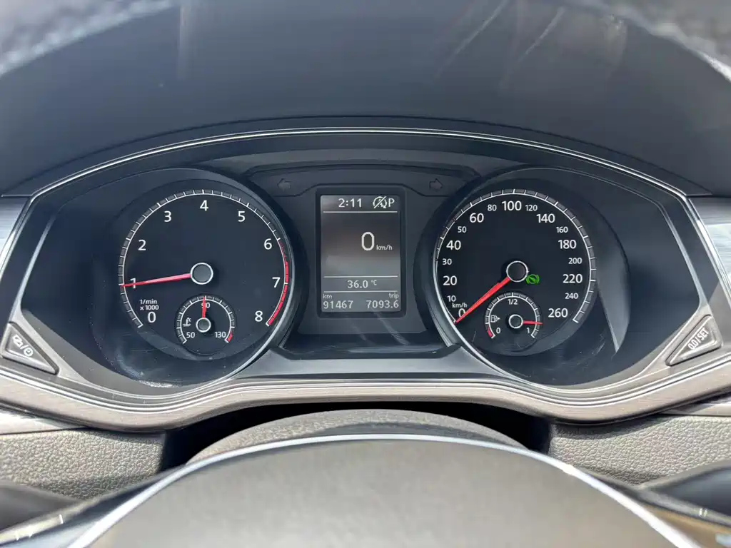 VOLKSWAGEN PASSAT 2017