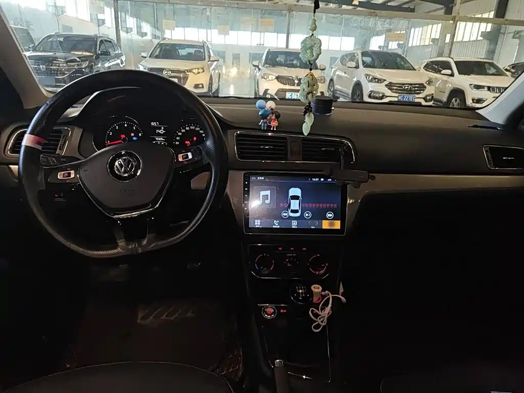 VOLKSWAGEN LAVIDA 2017