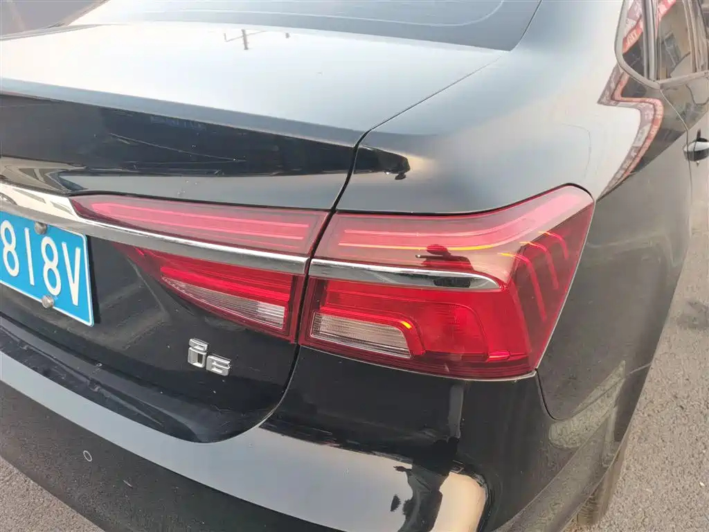 ROEWE I6 2019