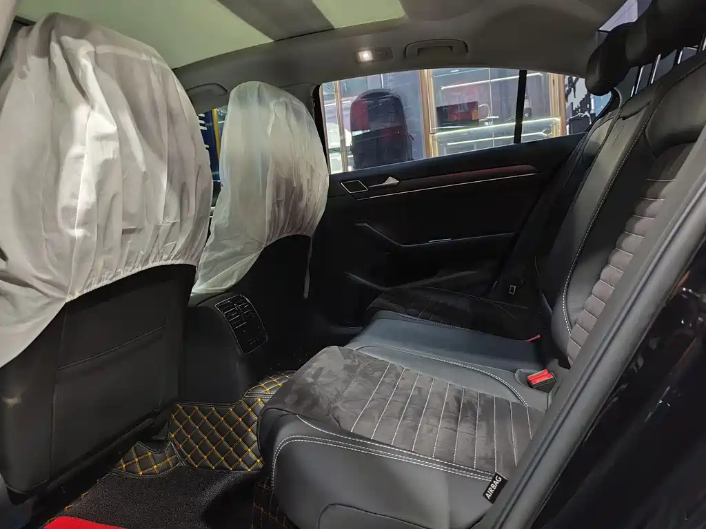 VOLKSWAGEN MAGOTAN 2020